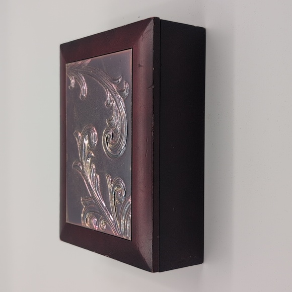 Elegant Decorative Wooden Trinket Jewelry Box with Silver Accents - Picture 2 of 10